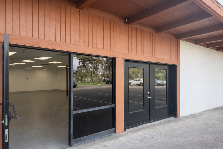 6904 Miramar Rd, San Diego, CA à louer - Photo principale – Image 1 sur 21