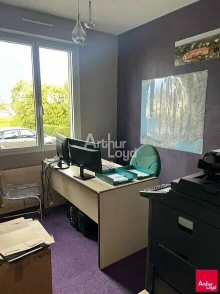 Bureau dans Châteaubourg à louer - Photo intérieure – Image 3 sur 7