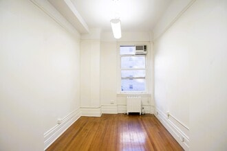 1133 Broadway, New York, NY à louer Photo intérieure– Image 1 sur 2