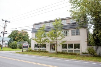 1940 Mountain Rd, Stowe, VT à louer Photo de l’immeuble– Image 1 sur 8