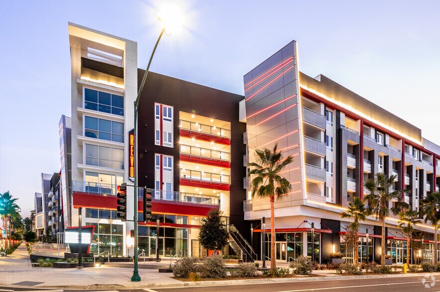 1912 S Jacaranda St, Anaheim, CA à louer - Photo de l’immeuble – Image 3 sur 71