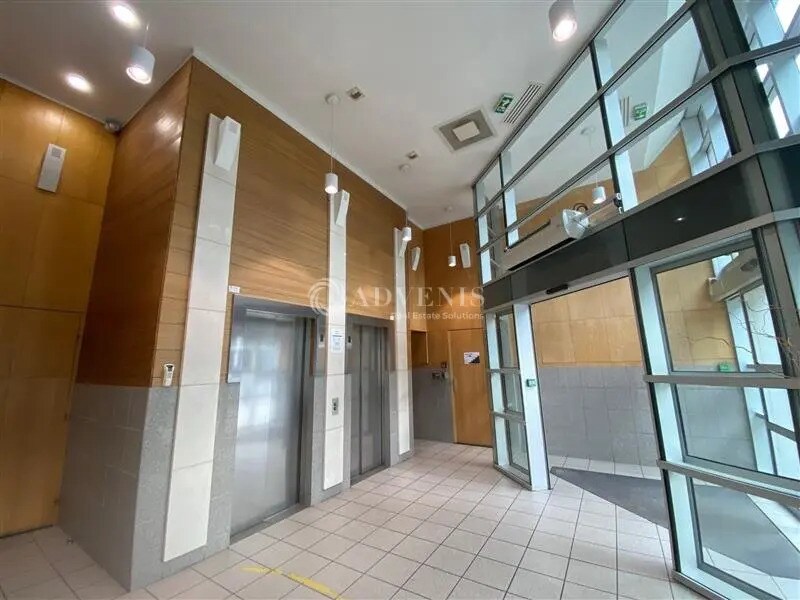 Bureau dans Massy à louer Hall d’entrée– Image 1 sur 3