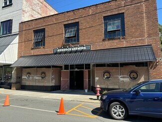 Plus de détails pour 127 Locust St, Spruce Pine, NC - Local commercial à louer