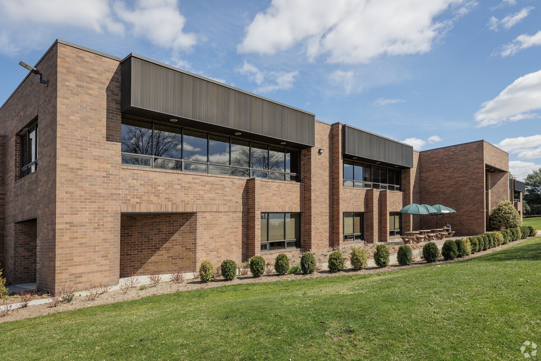 400 Commerce Blvd, Carlstadt, NJ à louer Photo principale– Image 1 sur 8