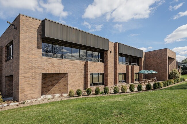 Plus de détails pour 400 Commerce Blvd, Carlstadt, NJ - Industriel/Logistique à louer