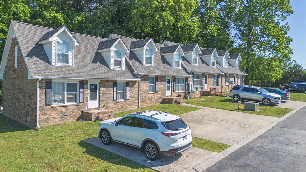 279B Harrier ct, Clarksville, TN à vendre - Photo de l’immeuble – Image 2 sur 50