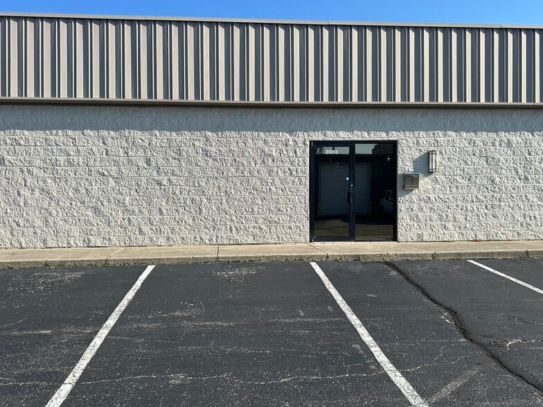 8555-8583 N Dixie Dr, Dayton, OH à louer - Photo intérieure – Image 1 sur 10