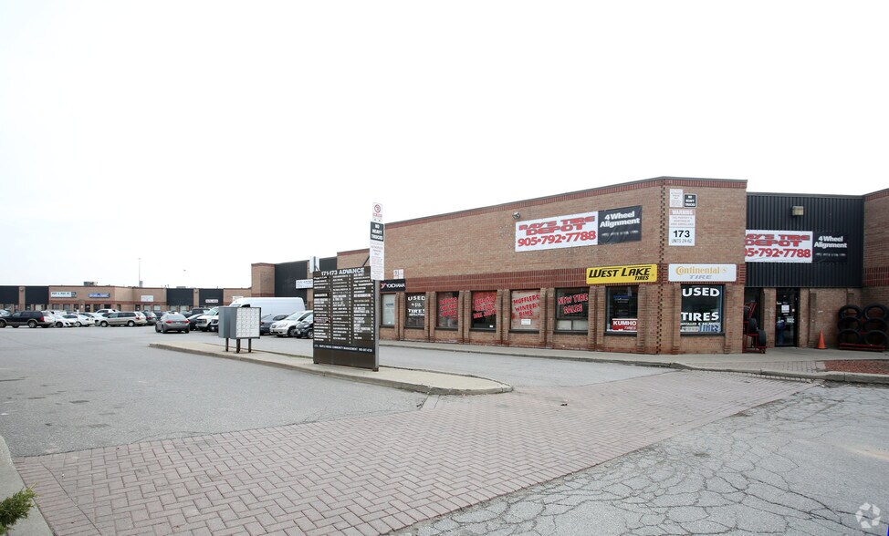 173 Advance Blvd, Brampton, ON à louer - Photo de l’immeuble – Image 2 sur 4