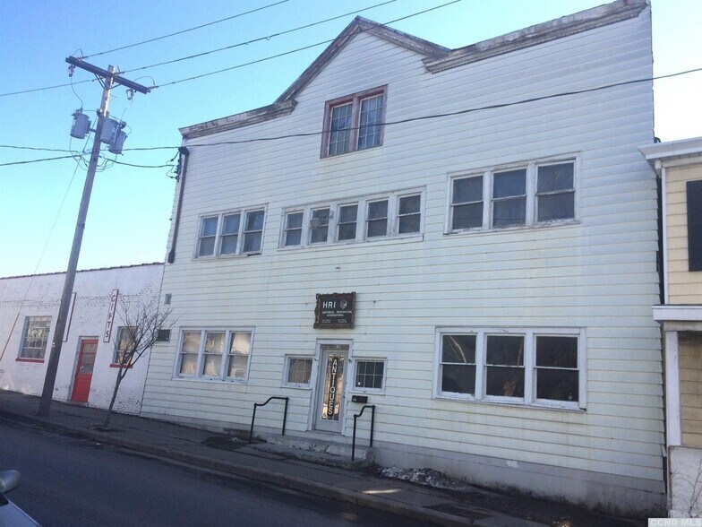515 Columbia St, Hudson, NY à vendre - Photo intérieure – Image 2 sur 40