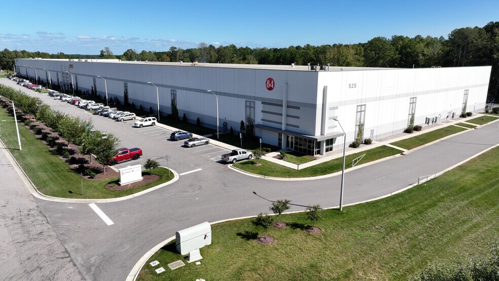 7144 Deep River Rd, Sanford, NC à louer - Photo de l’immeuble – Image 2 sur 9