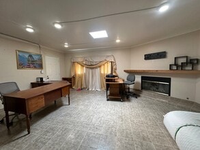 7304 Canby Ave, Reseda, CA à louer Photo intérieure– Image 1 sur 7