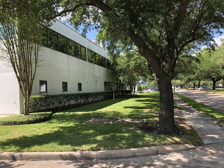 5295 Hollister St, Houston, TX à vendre - Photo de l’immeuble – Image 2 sur 18