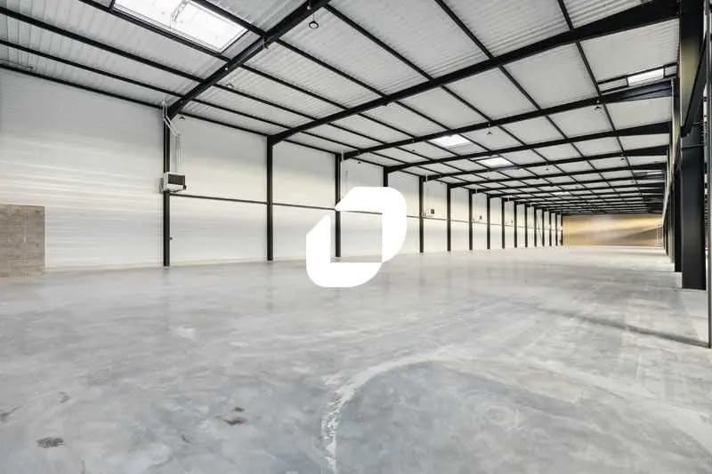 Local d’activités dans Le Thillay à louer - Photo intérieure – Image 3 sur 14