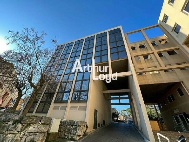 6 Rue Soutrane, Valbonne à louer - Photo de l’immeuble – Image 3 sur 9