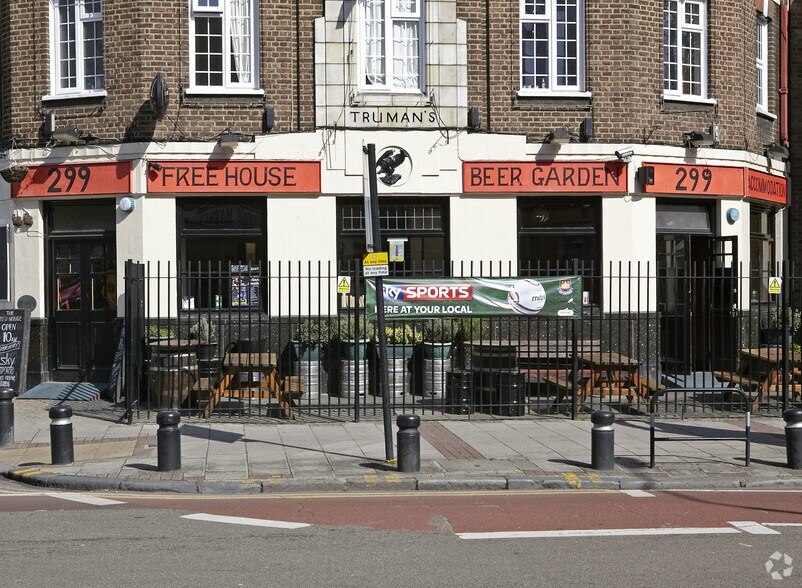 299 Barking Rd, Londres à louer - Photo de l’immeuble – Image 2 sur 12