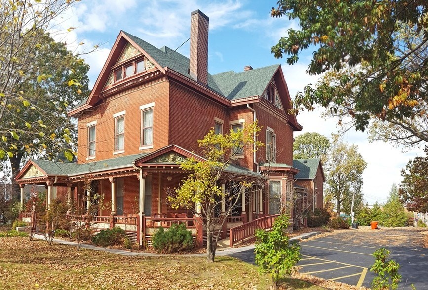 435 E Walnut St, Springfield, MO à vendre - Photo principale – Image 2 sur 11