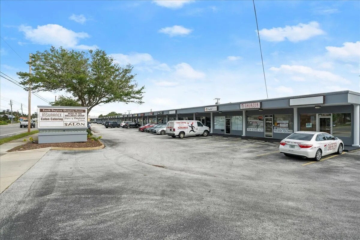 2260-2307 S Ridgewood Ave, Daytona Beach, FL à louer Photo de l’immeuble– Image 1 sur 5