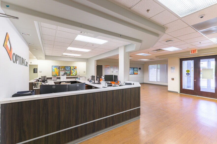 6190 S Fort Apache Rd, Las Vegas, NV à louer - Photo de l’immeuble – Image 3 sur 12