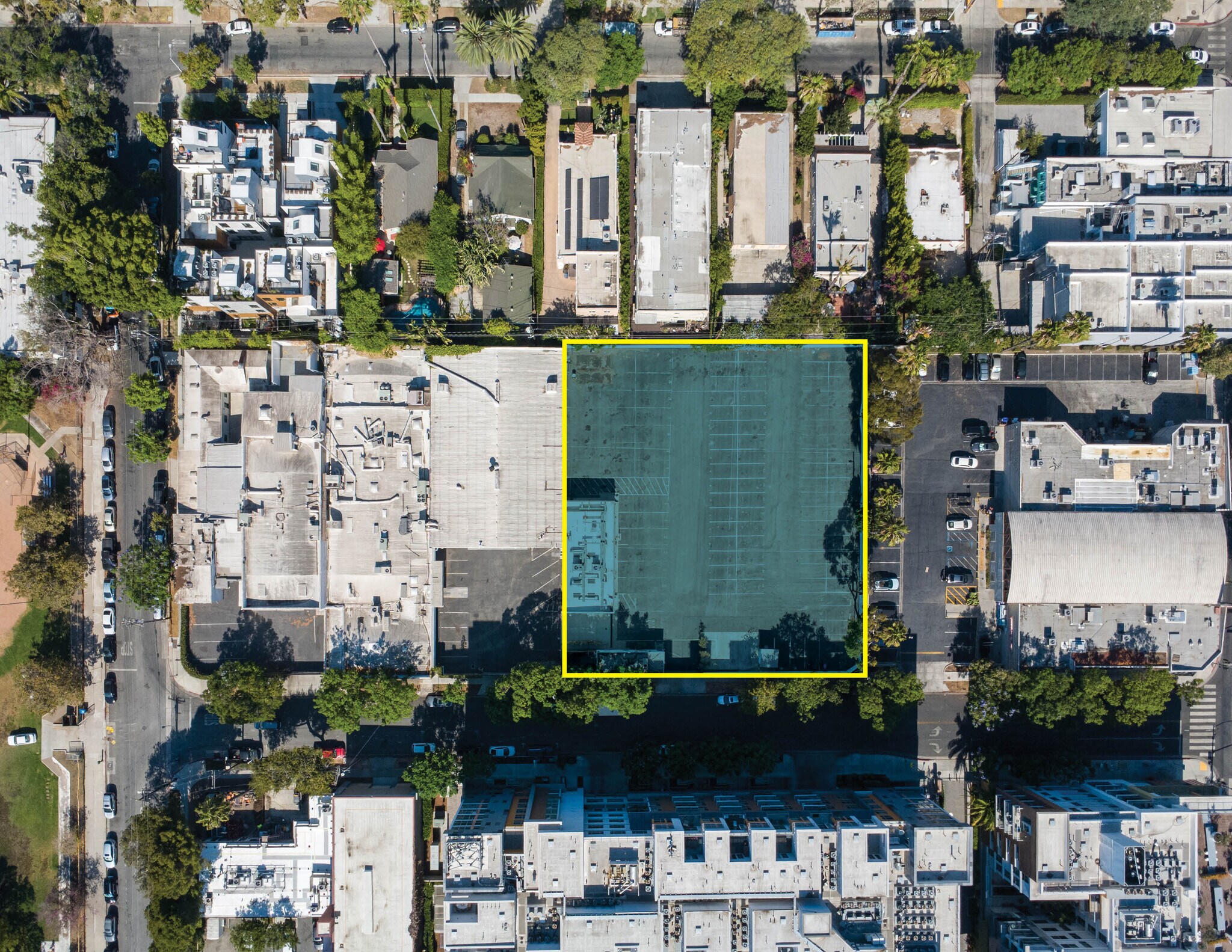 1033 Fuller ave, West Hollywood, CA à louer Photo de l’immeuble– Image 1 sur 5
