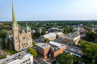 32 Rue Saint-Charles, Longueuil, QC - VUE AÉRIENNE  vue de carte - Image1