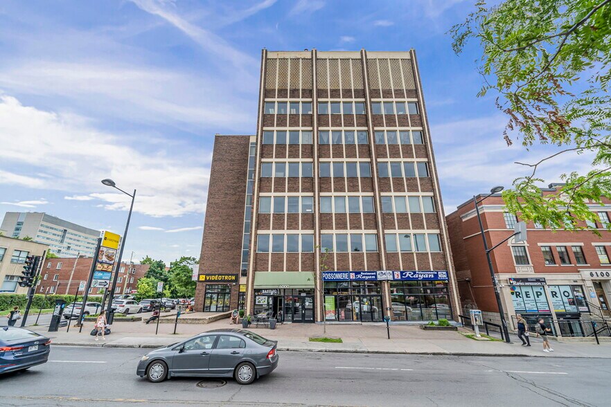 6000 Ch De La Côte-Des-Neiges, Montréal, QC à louer - Photo de l’immeuble – Image 2 sur 52