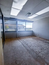 2755-2795 E Desert Inn Rd, Las Vegas, NV à louer Photo intérieure– Image 2 sur 2