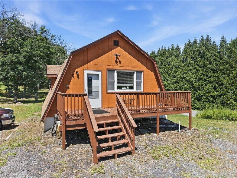 111 Mountain Springs Rd, Milford, PA à vendre - Photo de l’immeuble – Image 3 sur 118