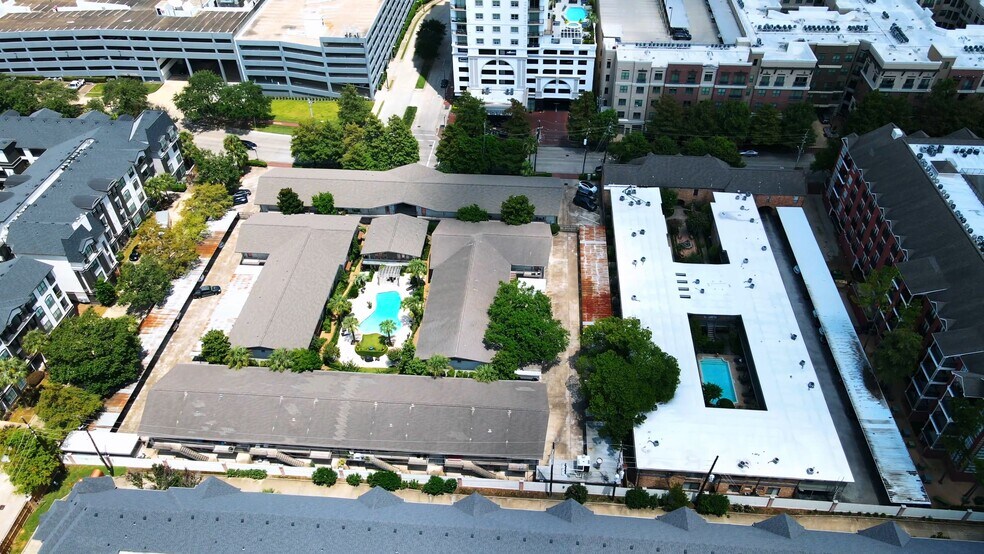 2306 McCue Rd, Houston, TX à vendre - Vidéo sur l’annonce professionnelle – Image 2 sur 7
