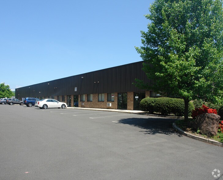 50 N Harrison Ave, Congers, NY à louer - Photo principale – Image 1 sur 2