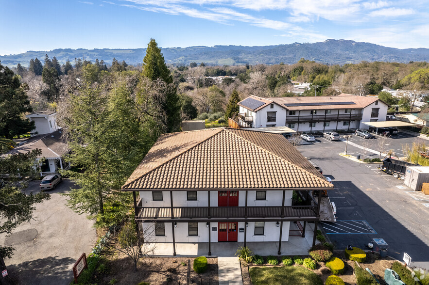 19327 Sonoma Hwy, Sonoma, CA à louer - Photo de l’immeuble – Image 3 sur 5