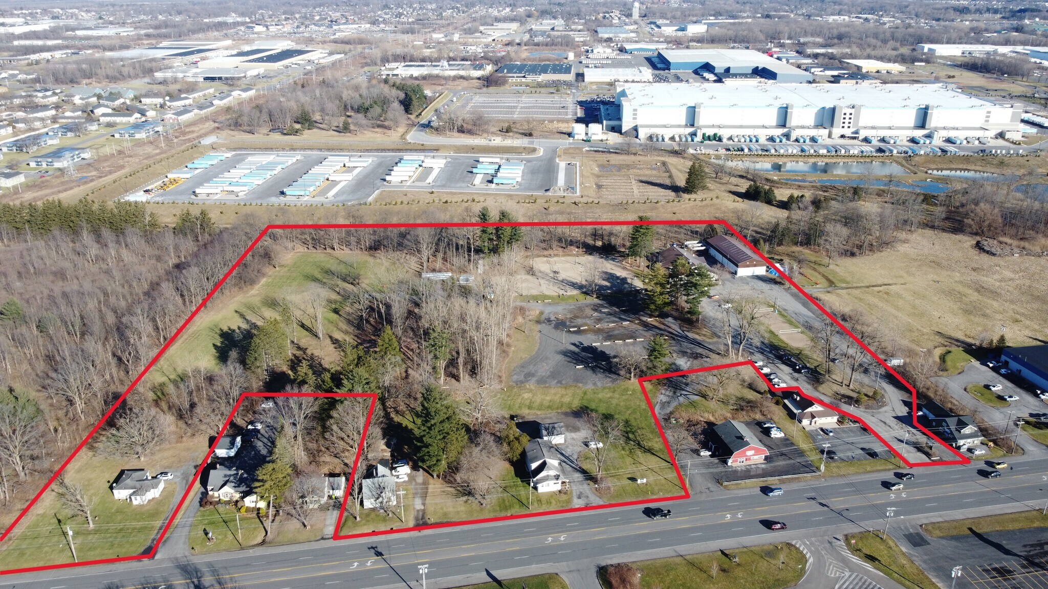 7240-7286 Oswego Rd, Liverpool, NY à vendre Photo principale– Image 1 sur 42
