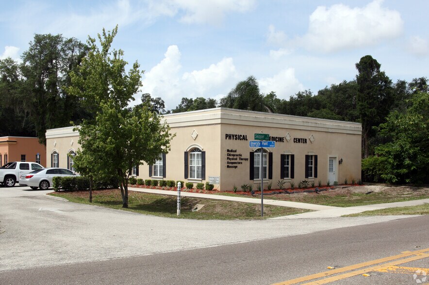 14522 University Point Pl, Tampa, FL à vendre - Photo de l’immeuble – Image 3 sur 11