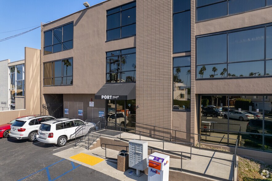 2865-2867 E Coast Hwy, Corona del Mar, CA à louer - Photo de l’immeuble – Image 3 sur 7