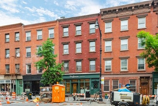 Plus de détails pour 136 Franklin St, Brooklyn, NY - Logement à vendre