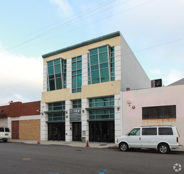 781 E 14th Pl, Los Angeles, CA à vendre - Photo principale – Image 1 sur 2