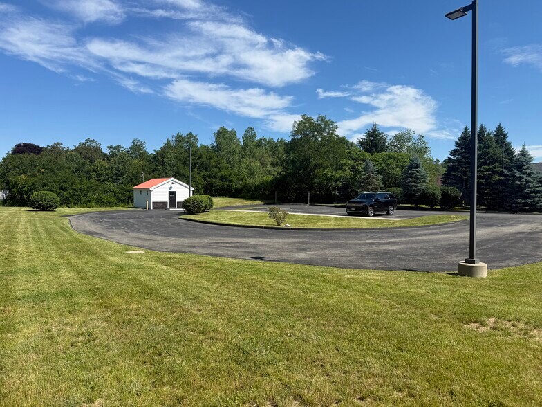 835 Eastern Ave, Augusta, ME à vendre - Photo de l’immeuble – Image 2 sur 6