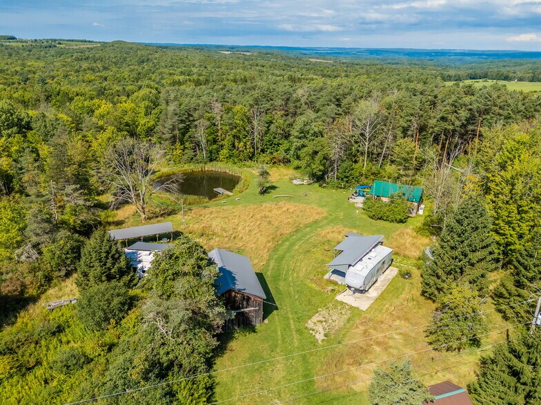 9545 Redman Rd, Fillmore, NY à vendre - Photo de l’immeuble – Image 1 sur 88