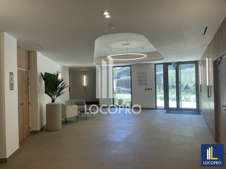 Bureau dans Valbonne à louer - Photo de l’immeuble – Image 3 sur 14