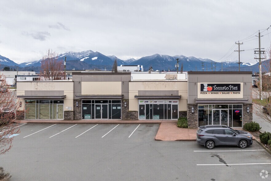 45833 Alexander Ave, Chilliwack, BC à louer - Photo de l’immeuble – Image 2 sur 3