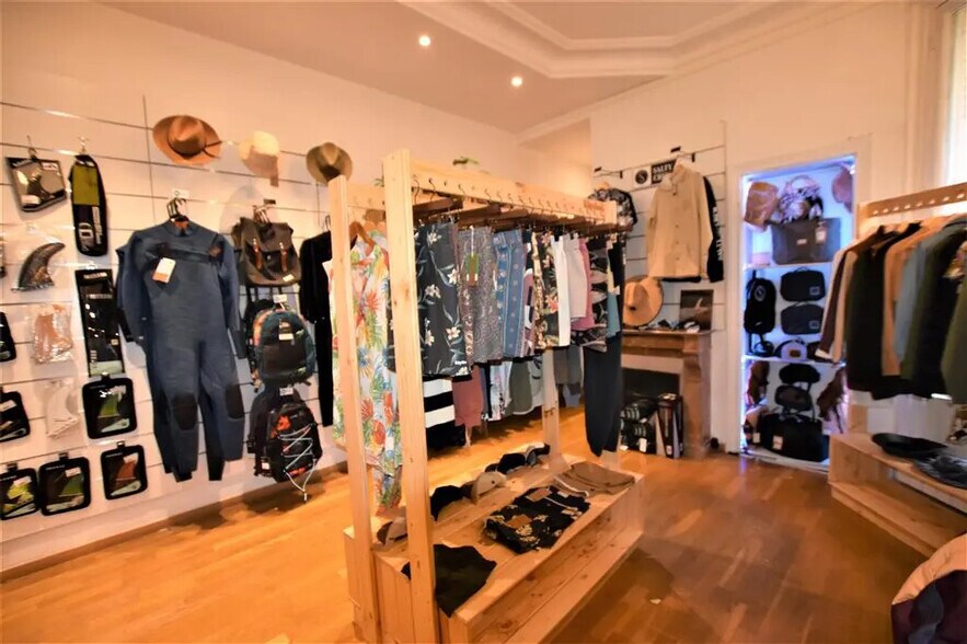 Local commercial dans Paris à louer - Photo de l’immeuble – Image 3 sur 6