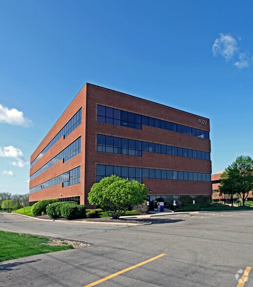 4027 Colonel Glenn Hwy, Dayton, OH à louer - Photo de l’immeuble – Image 2 sur 6