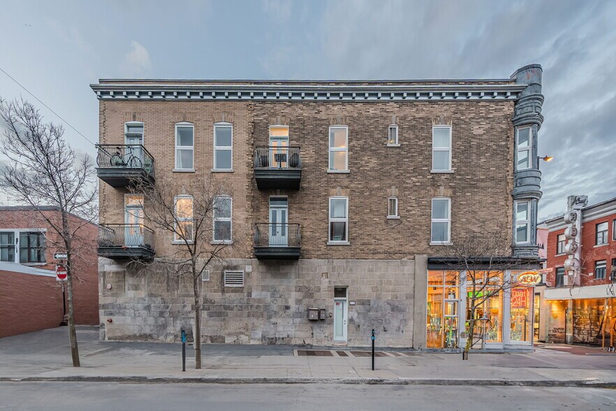 1651 Av du Mont-Royal E, Montréal, QC à vendre - Photo de l’immeuble – Image 3 sur 11