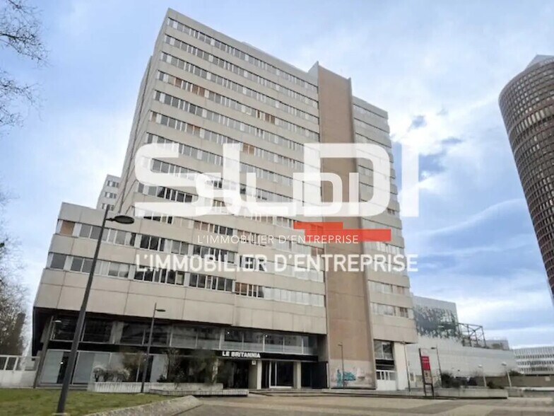 Bureau dans Lyon à louer - Photo de l’immeuble – Image 1 sur 9