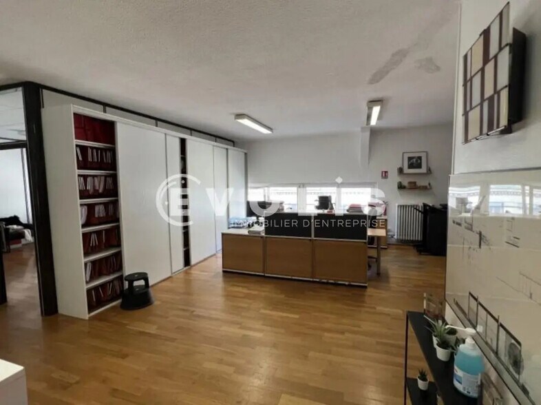 Bureau dans Lyon à louer - Photo de l’immeuble – Image 3 sur 9