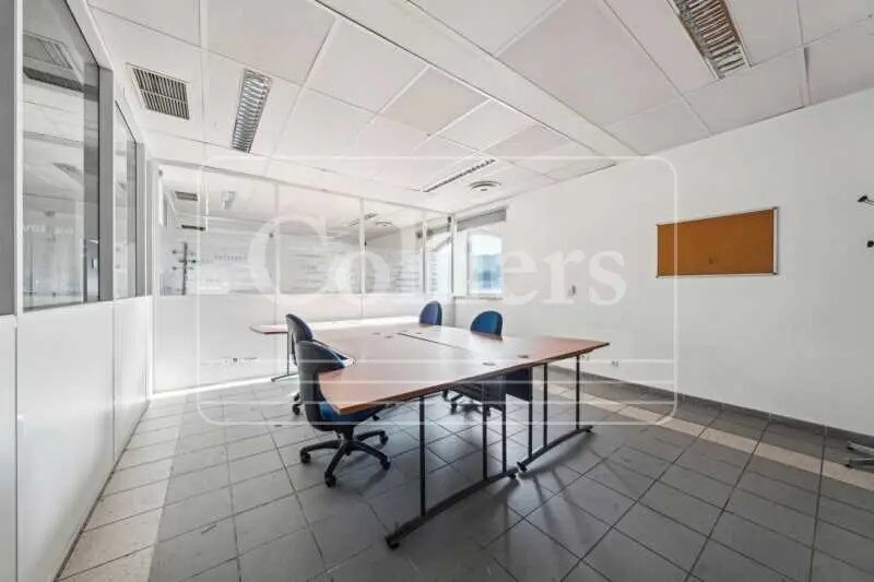 Bureau dans Marseille à louer - Photo de l’immeuble – Image 3 sur 3