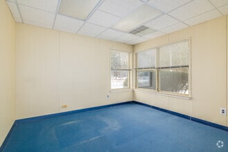 100-1000 Birchfield Dr, Mount, Mount Laurel, NJ à louer Photo intérieure– Image 2 sur 5