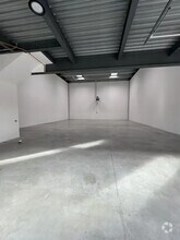 30 Avenue Paul Maintenant, Corbeil-Essonnes à louer Photo intérieure– Image 1 sur 2