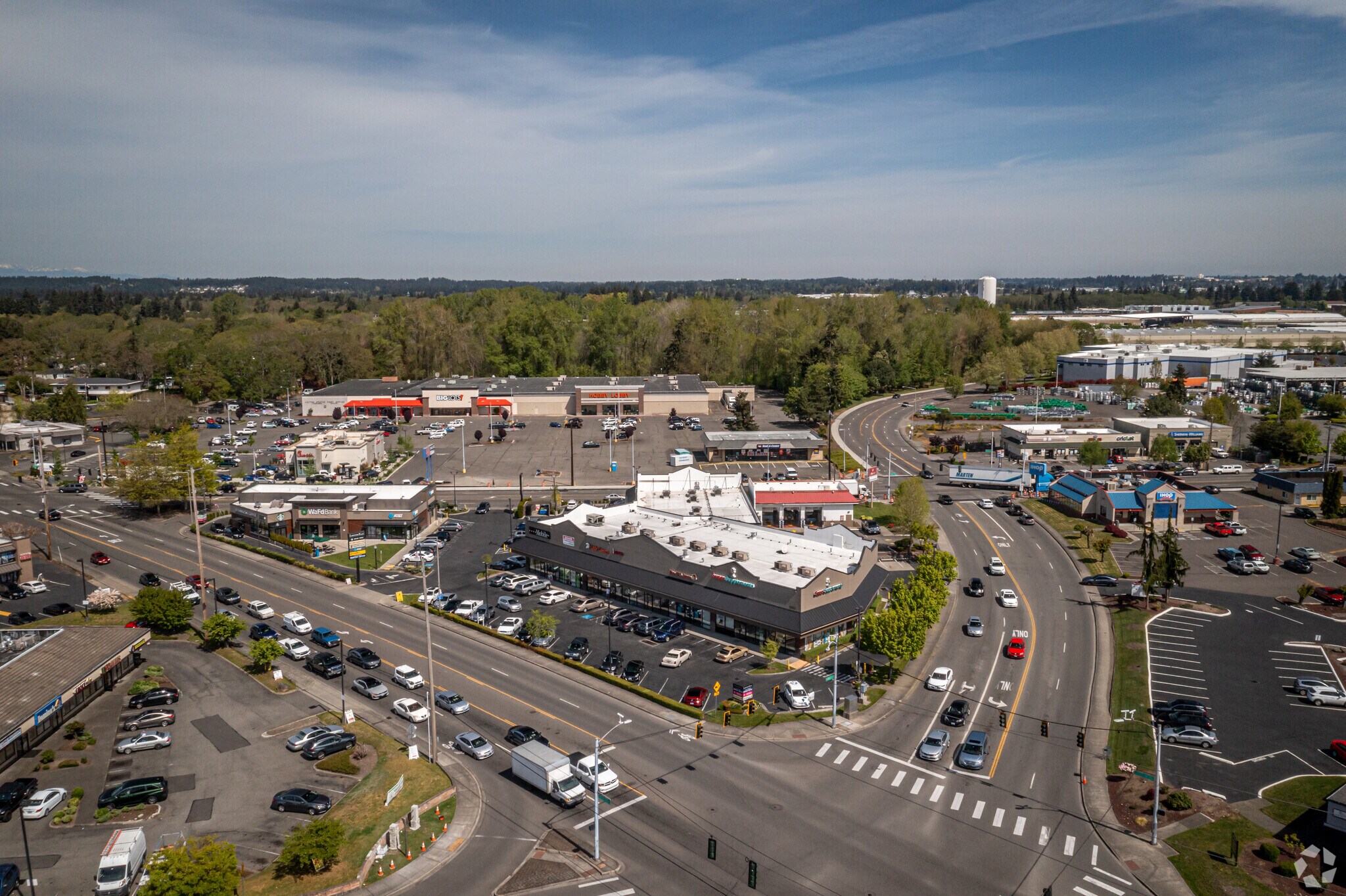 10011 Bridgeport Way SW, Lakewood, WA à louer Photo de l’immeuble– Image 1 sur 5