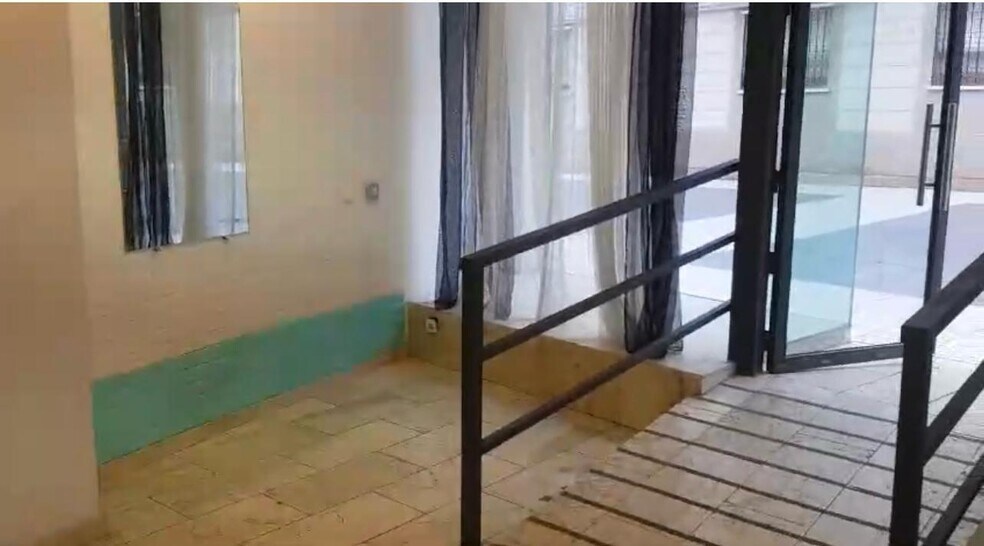 Local commercial dans Córdoba, Córdoba à vendre - Photo de l’immeuble – Image 1 sur 3