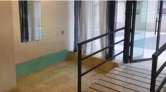 Plus de détails pour Local commercial à vendre